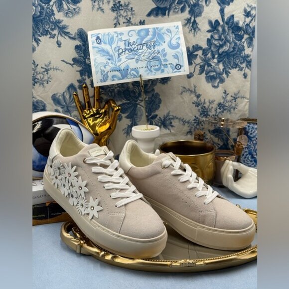 🆕 KURT GEIGER LONDON 🧿NWOB Laney Flower Embellished Sneakers, Bone, Sz 40 US 9 - Picture 2 of 16